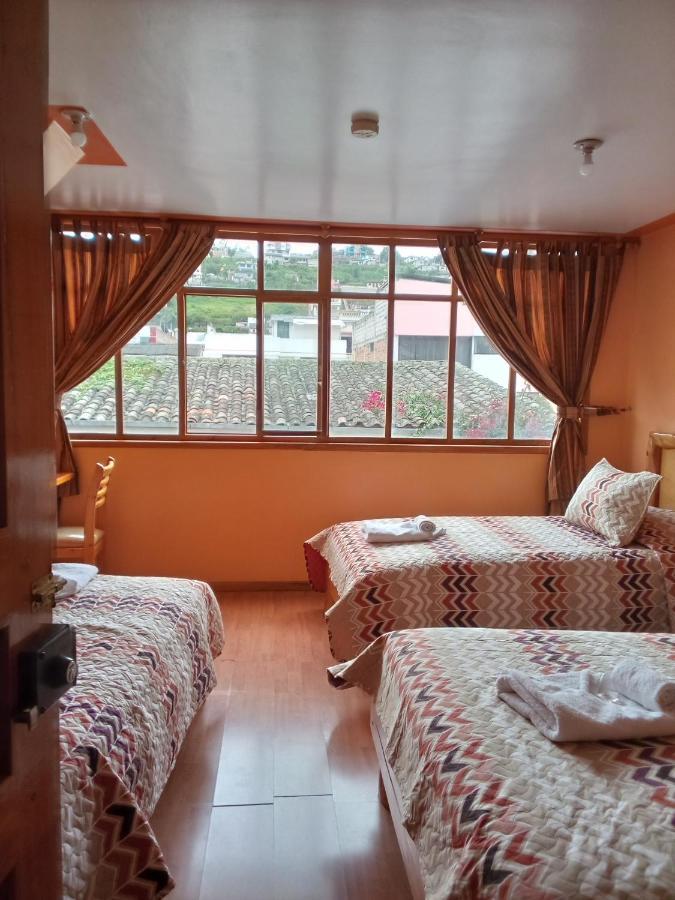 Hotel Santafe Inn Отавало Экстерьер фото